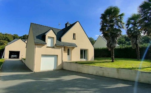 Castle for Sale in Guidel, Brittany, France