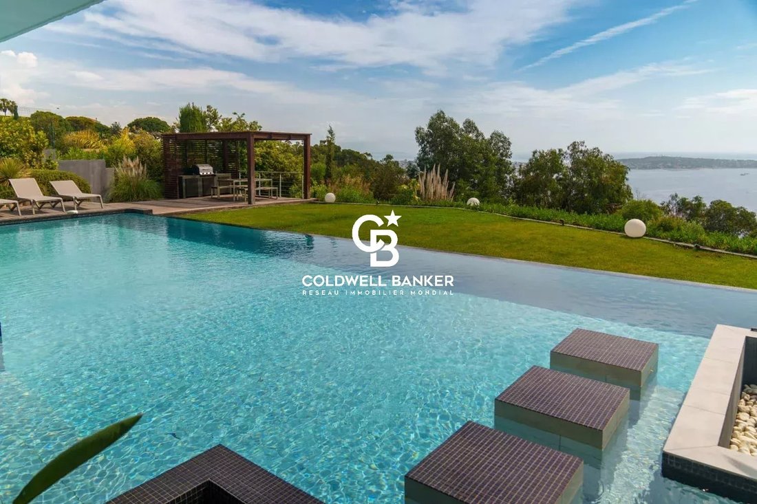 Villa in La Maure-Super Cannes, Vallauris, France 2 - 16649207