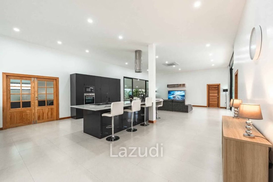 Villa in Rawai, Phuket, Thailand 5 - 16651434
