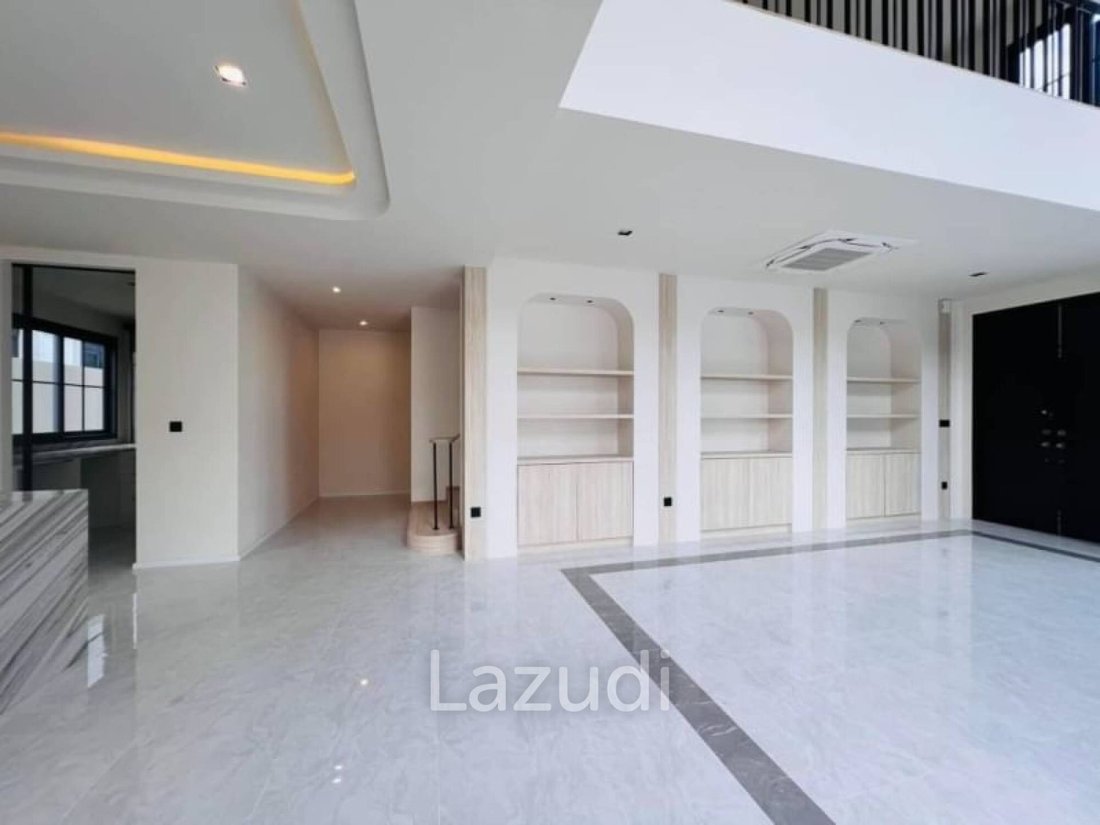 Villa in Nong Pla Lai, Chon Buri, Thailand 2 - 16650110