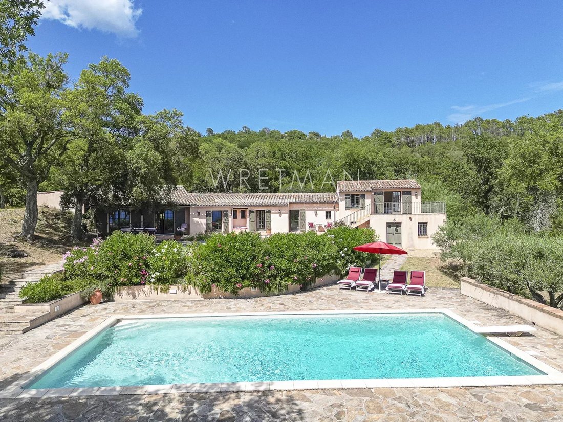 Villa in La Garde-Freinet, Provence-Alpes-Côte d'Azur, France 1 - 16649145
