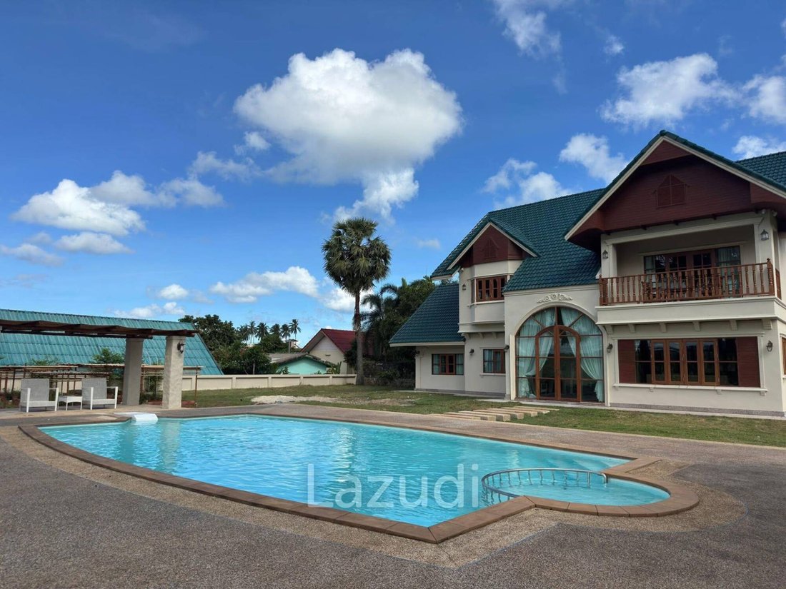 Villa in Chalong, Phuket, Thailand 2 - 16652349