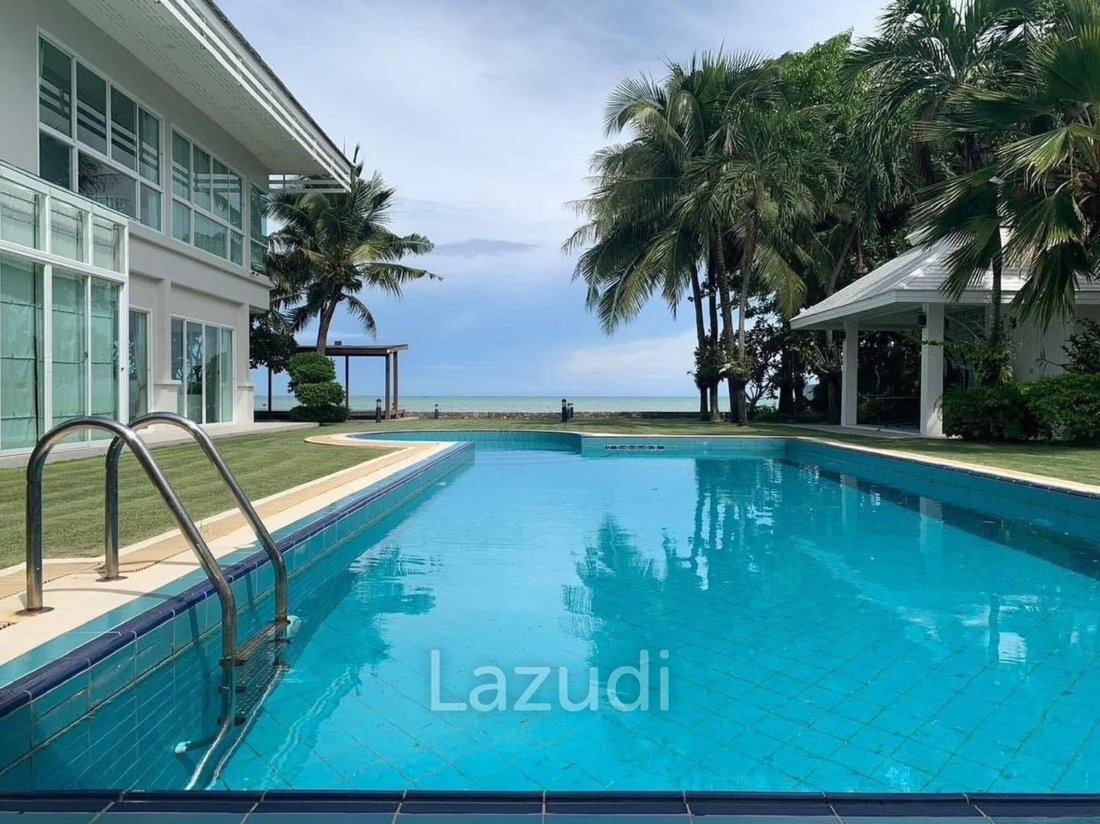 Absolute Beachfront Luxury Mansion in Cha am