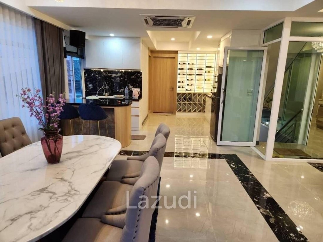 Villa in Pattaya City, Chon Buri, Thailand 4 - 16654340
