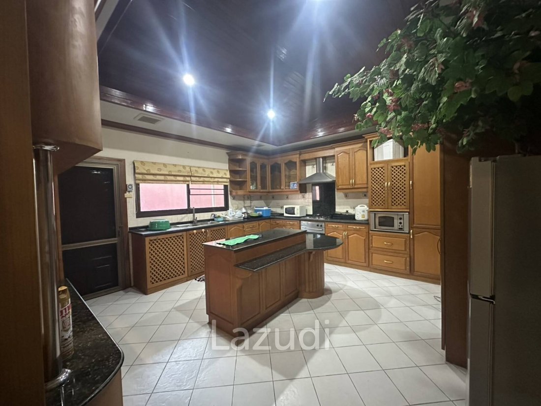 Villa in Pattaya City, Chon Buri, Thailand 4 - 16650342