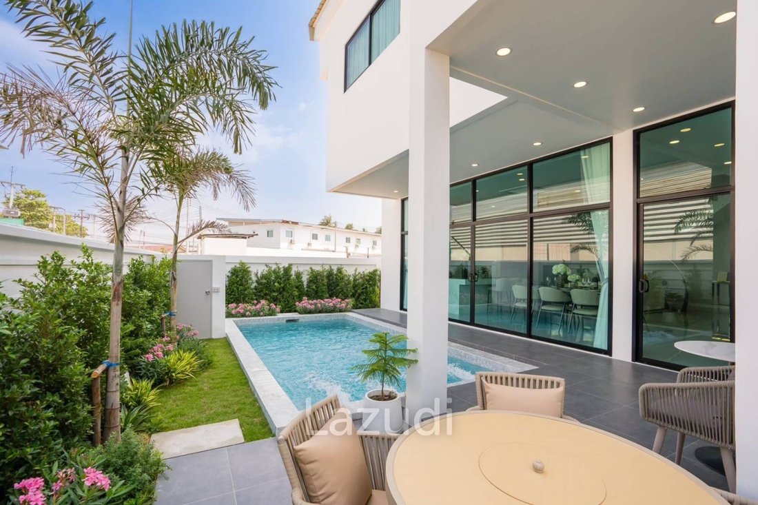 Villa in Pattaya City, Chon Buri, Thailand 2 - 16650737