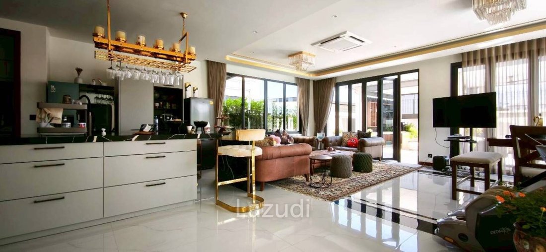 Villa in Nong Pla Lai, Chon Buri, Thailand 2 - 16650125