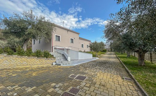 Castle for Sale in Cingoli, Marche, Italy