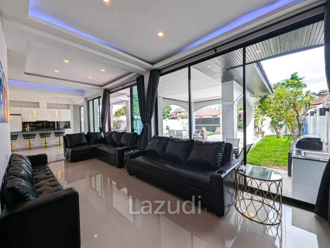 Villa in Pattaya City, Chon Buri, Thailand 2 - 16650052