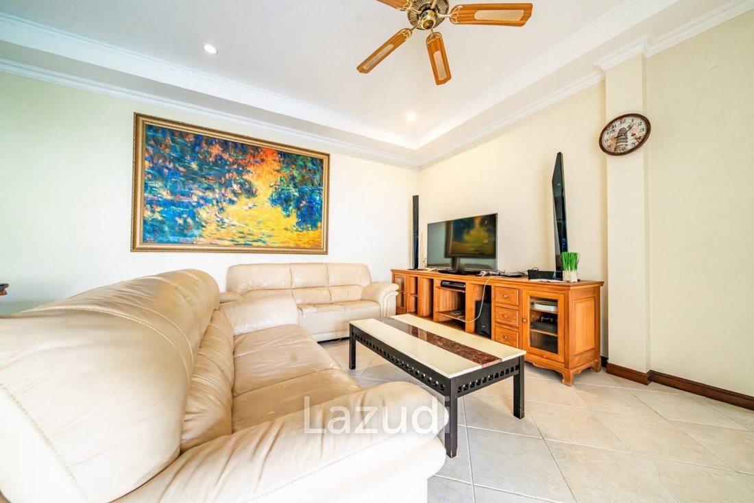 Villa in Pattaya City, Chon Buri, Thailand 2 - 16650541