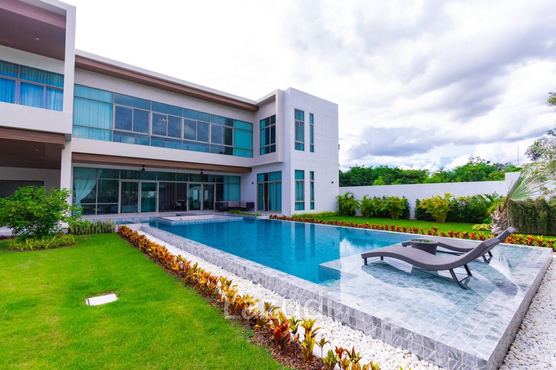 Villa in Hin Lek Fai, Prachuap Khiri Khan, Thailand 3 - 16650492