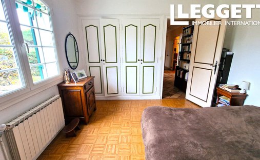 Castle for Sale in Bouliac, Nouvelle-Aquitaine, France