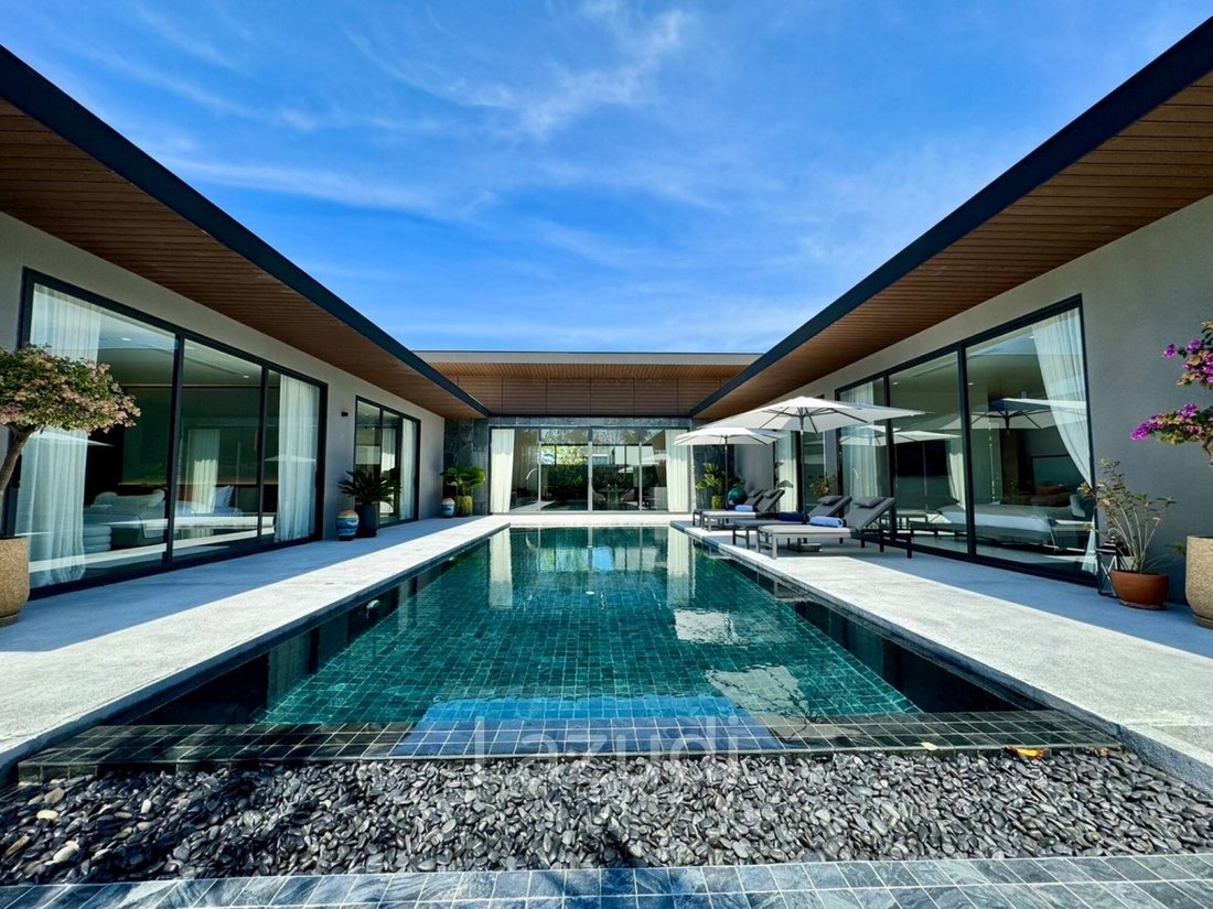 Villa in Chalong, Phuket, Thailand 1 - 16650537
