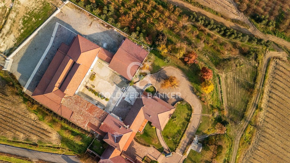 Villa in Grazzano Badoglio, Piedmont, Italy 4 - 16652881