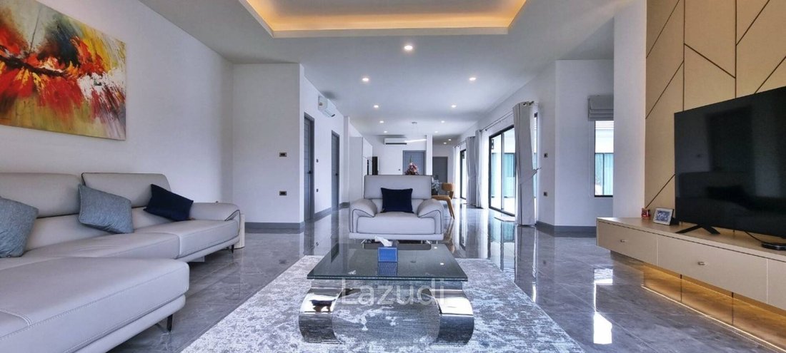 Villa in Pattaya City, Chon Buri, Thailand 4 - 16650051