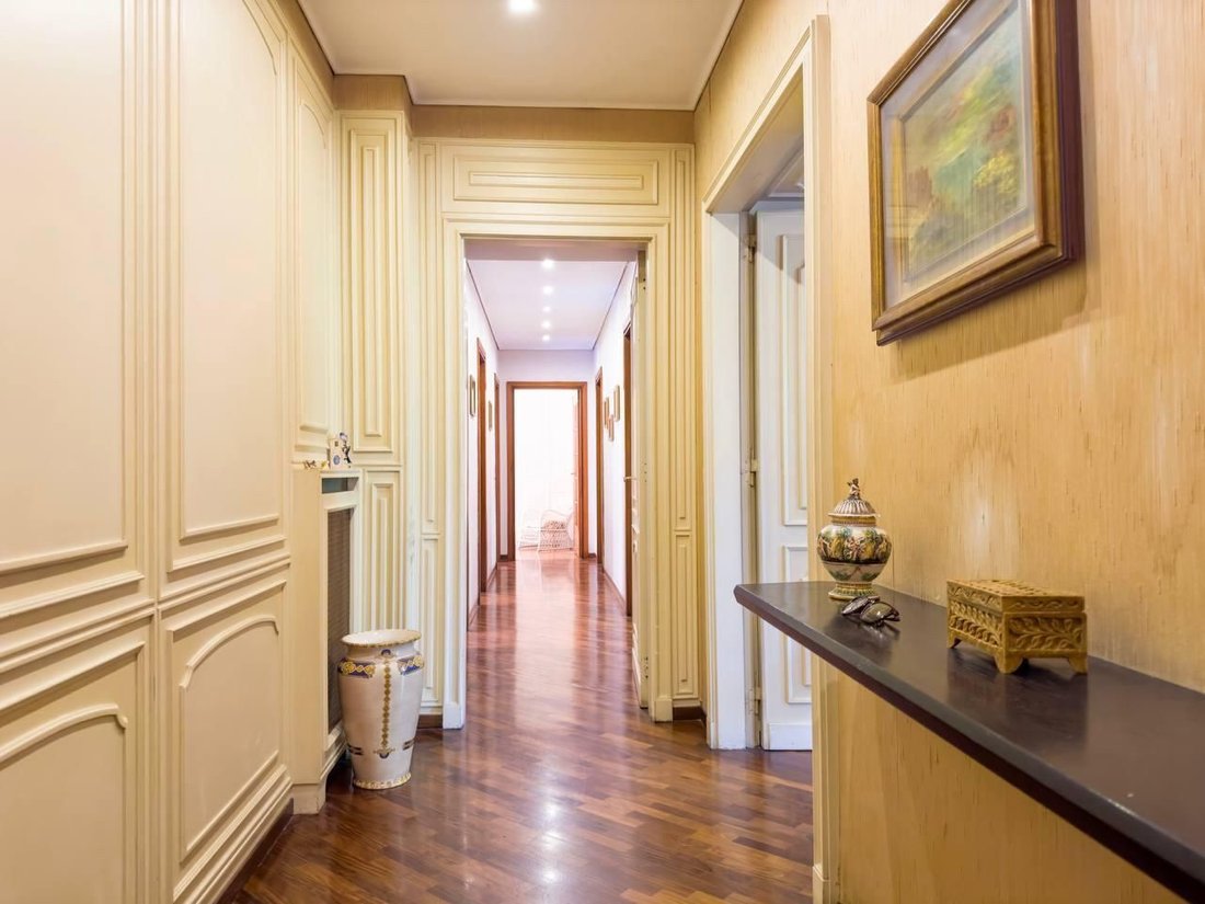 Apartment in Chiaia, Naples, Campania 5 - 16651207