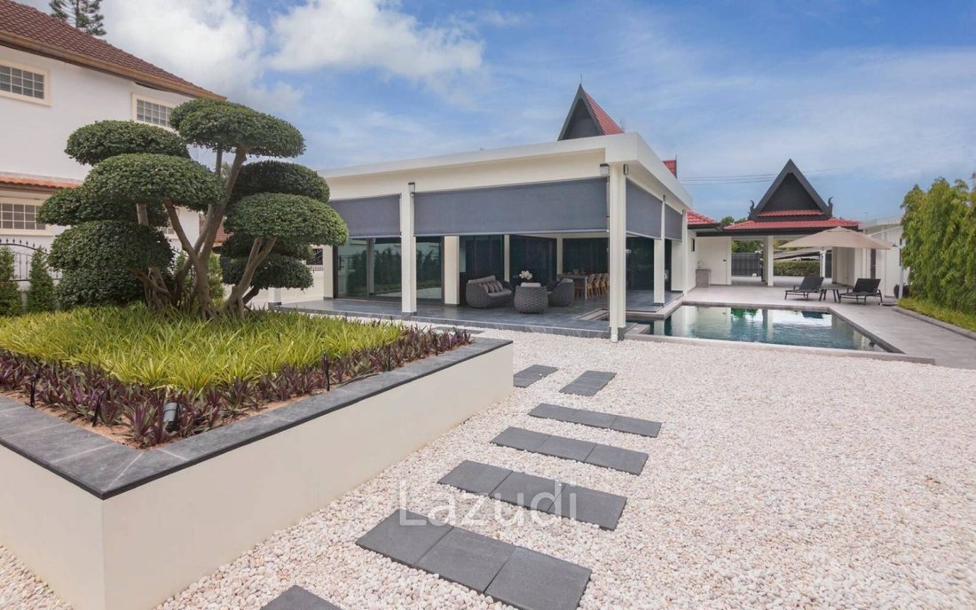 Villa in Pattaya City, Chon Buri, Thailand 1 - 16652120