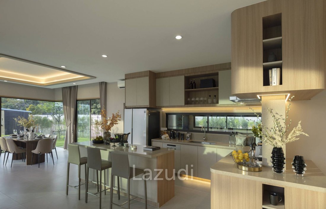 Villa in Pattaya City, Chon Buri, Thailand 2 - 16650556