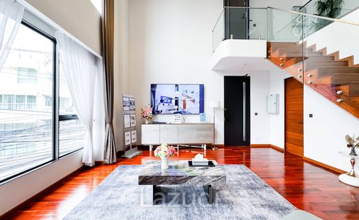 House in Phaya Thai, Krung Thep Maha Nakhon, Thailand 1