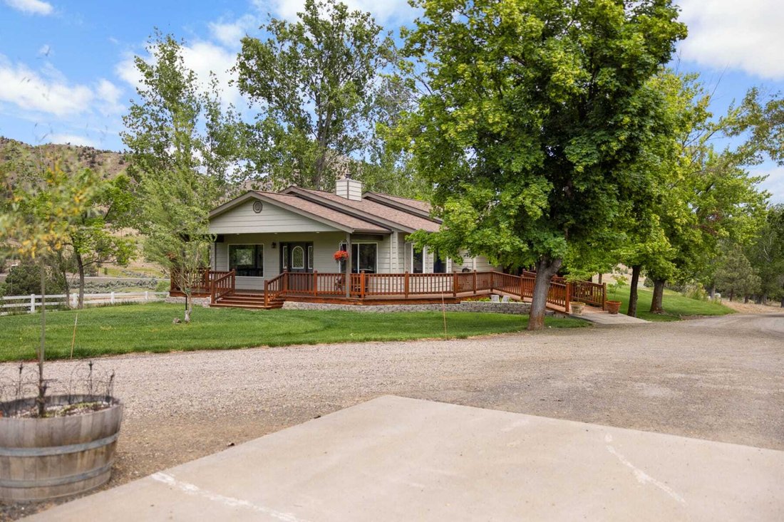 House in Mitchell, Oregon, United States 1 - 16650302