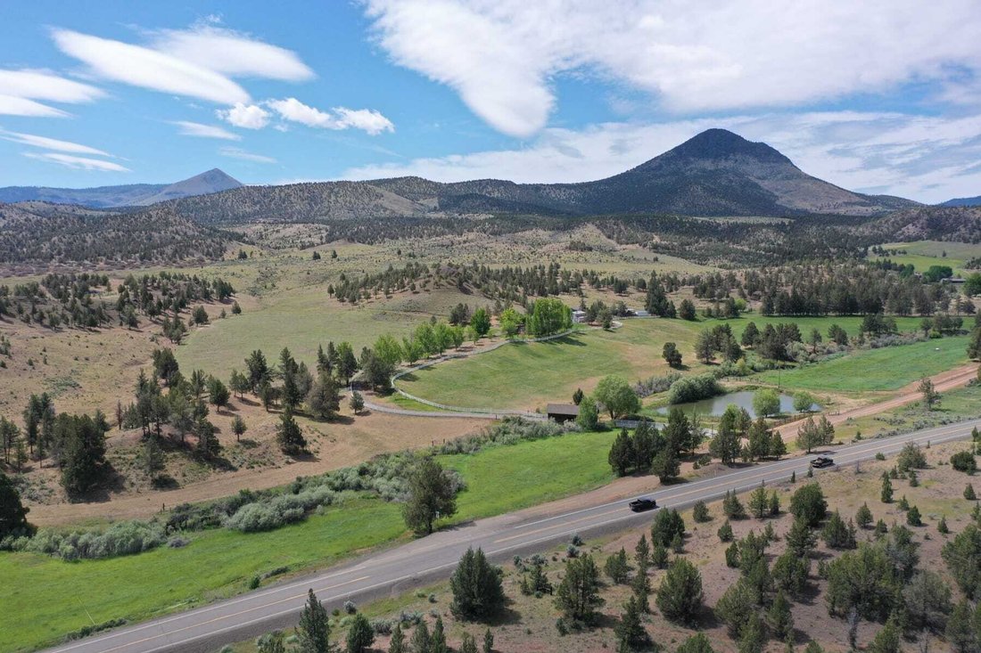 House in Mitchell, Oregon, United States 2 - 16650302