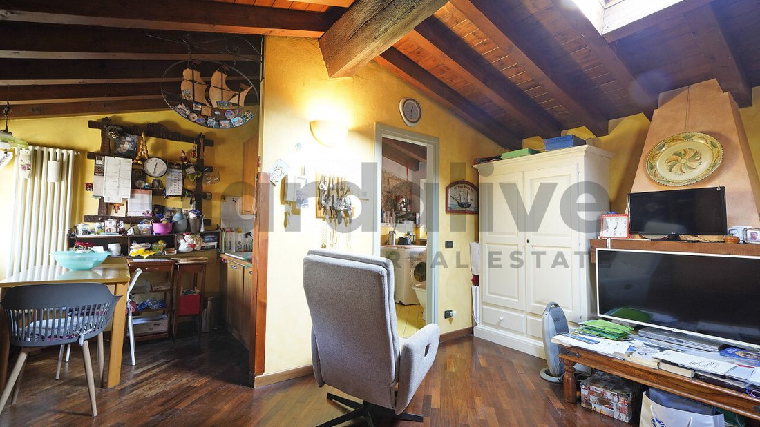 Apartment in Salo, Lombardy, Italy 2 - 16653371
