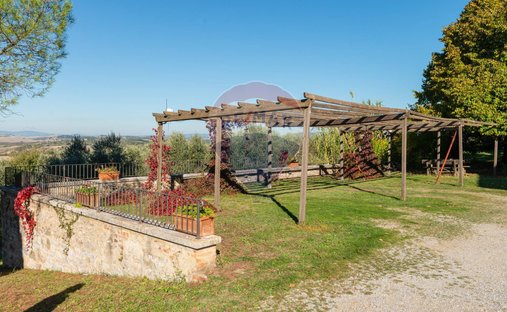 Castle for Sale in Serre di Rapolano, Tuscany, Italy