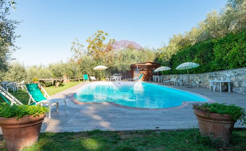 Castle for Sale in Serre di Rapolano, Tuscany, Italy