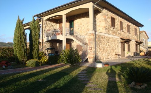 Country House in Volterra, Tuscany, Italy 1