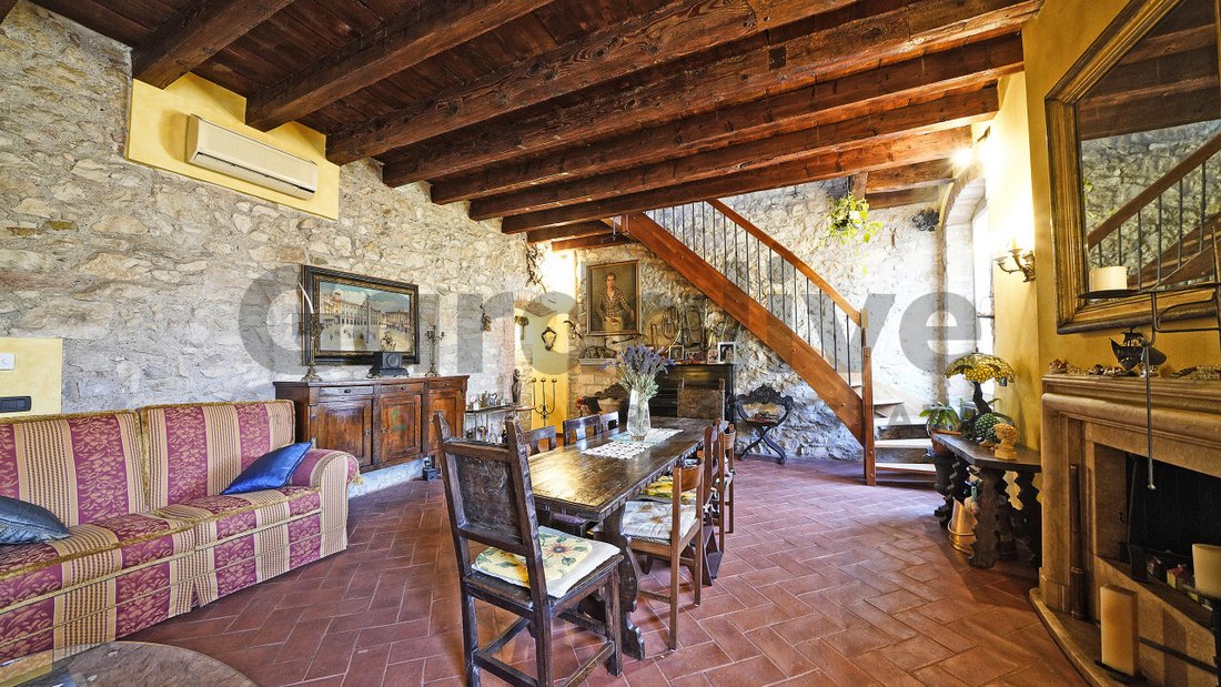 House in Salo, Lombardy, Italy 4 - 16653371