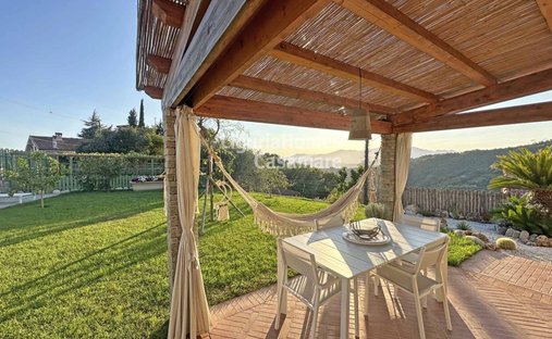 Villa a Seborga, Liguria, Italia 1