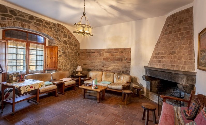 Country House in Montecatini Val di Cecina, Tuscany, Italy 2 - 16651040