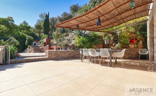 Maison à Saint-Guilhem-le-Désert, Occitanie, France 1