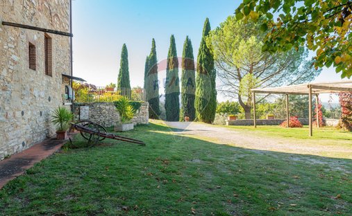 Castle for Sale in Serre di Rapolano, Tuscany, Italy