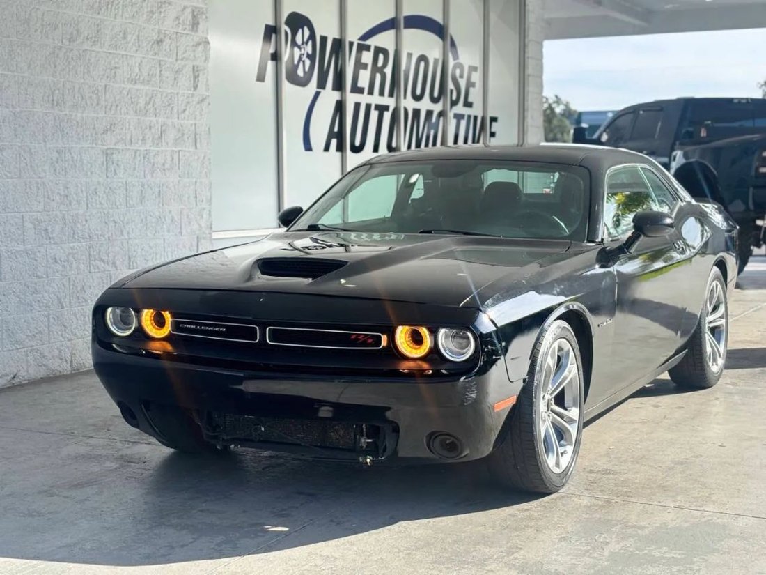 Coupe in Tampa, FL, United States 2 - 16650056
