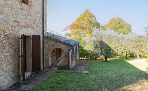 Castle for Sale in Serre di Rapolano, Tuscany, Italy