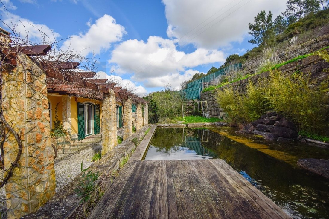 Farm Ranch in Santo Quintino, Lisbon, Portugal 1 - 15284545
