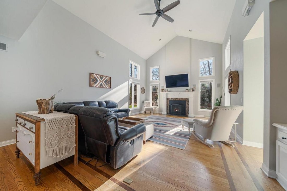 House in Neenah, Wisconsin, United States 3 - 16654965