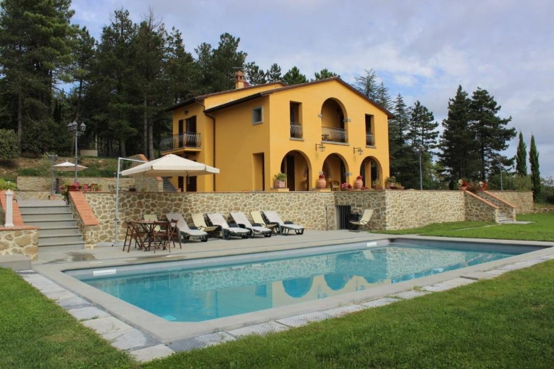 Villa in Civitella In Val di Chiana, Tuscany, Italy 1 - 16654559