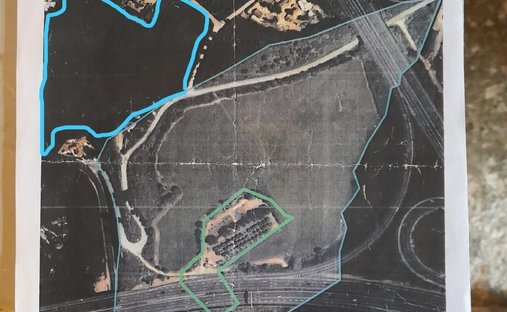Land in Barcarena, Lisbon, Portugal 1