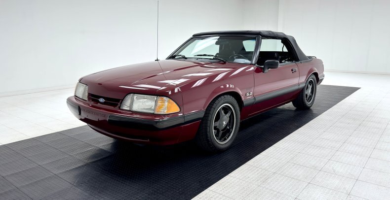 Cabriolet in Morgantown, United States 1 - 16654810