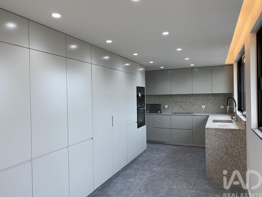 Apartamento en Mafamude y Vilar do Paraiso, Distrito de Oporto, Portugal 2 - 16655725