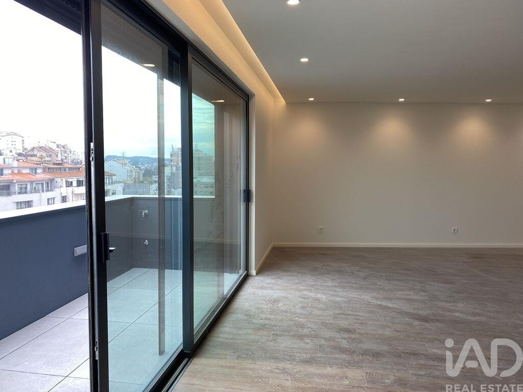 Apartment in Mafamude e Vilar do Paraiso, Porto District, Portugal 2 - 16655725