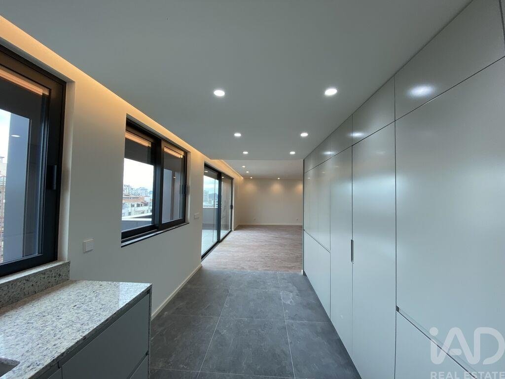 Apartamento en Mafamude y Vilar do Paraiso, Distrito de Oporto, Portugal 5 - 16655725