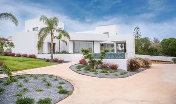 Villa in Sao Goncalo de Lagos, Algarve, Portugal 1