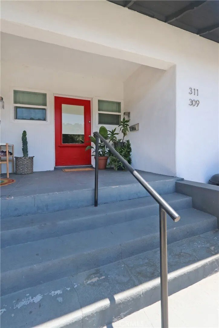 Los Angeles, California, United States 2 - 16558800