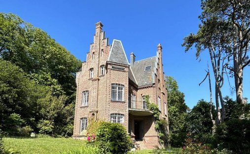 Castle for Sale in Étretat, Normandy, France