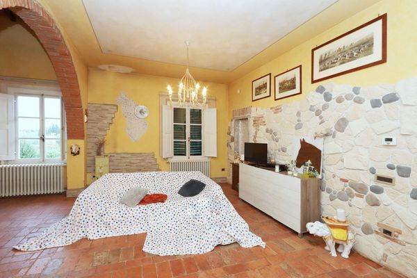 Villa in Fucecchio, Tuscany, Italy 5 - 16570773