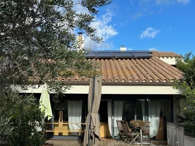 Villa in Les Remparts-Lunette, Perpignan, France 2 - 16656681