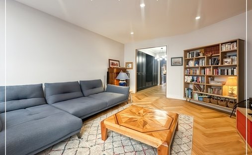 Agen Charming Estate With Manor House, Caretaker's House, Barn For Events, River, Lake 19 Hectares